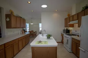 212 Rodeo Dr, Grayslake, IL 60030 - Photo 7