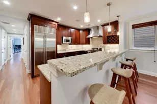 844 W Roscoe St, Chicago, IL 60657 - Photo 9