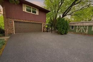 1711 Shaw Woods Dr, Rockford, IL 61107 - Photo 5