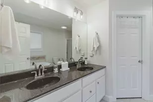2402 Sanford Ln, Normal, IL 61761 - Photo 23