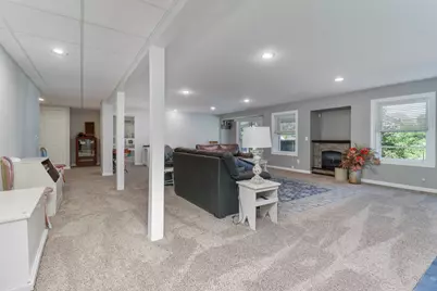 2402 Sanford Lane, Normal, IL 61761 - Photo 37