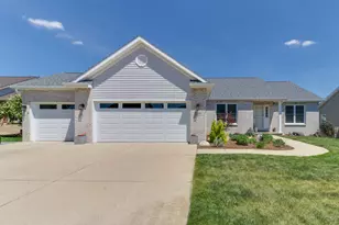 2402 Sanford Ln, Normal, IL 61761 - Photo 9