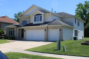 415 Tamarack St, Park Forest, IL 60466 - Photo 3