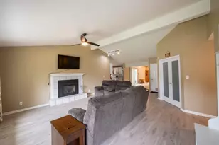 125 Cheri Ln, Antioch, IL 60002 - Photo 7