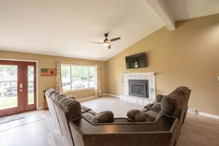 125 Cheri Ln, Antioch, IL 60002 - Photo 5
