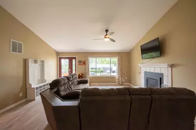 125 Cheri Lane, Antioch, IL 60002 - Photo 9