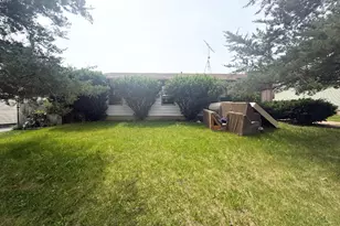 401 Healy Ave, Romeoville, IL 60446 - Photo 1