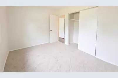 400 Phyllis Avenue, Rochelle, IL 61068 - Photo 17