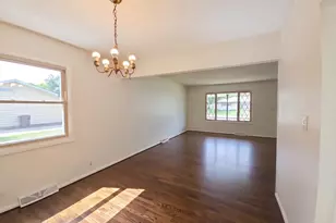 400 Phyllis Ave, Rochelle, IL 61068 - Photo 9