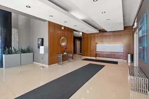 450 W Briar Pl, Chicago, IL 60657 - Photo 15