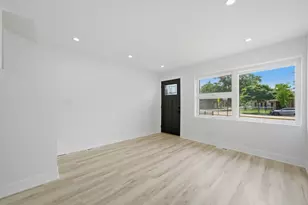 1034 W 87th St, Chicago, IL 60620 - Photo 3