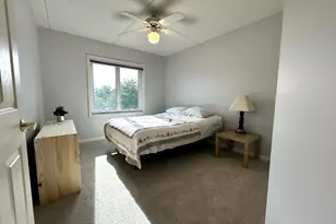 710 Creekside Dr, Mount Prospect, IL 60056 - Photo 9