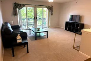 710 Creekside Dr, Mount Prospect, IL 60056 - Photo 3