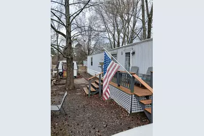 231 S Court Street S #40, Benton, IL 62812 - Photo 3