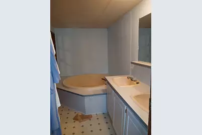 231 S Court Street S #40, Benton, IL 62812 - Photo 15