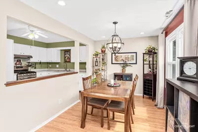 205 Millington Way #205, Saint Charles, IL 60174 - Photo 5