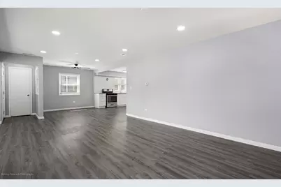 353 W 15th Place, Chicago Heights, IL 60411 - Photo 7