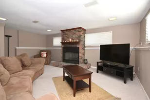 861 S Hawthorne Ave, Elmhurst, IL 60126 - Photo 27