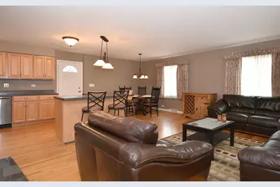 861 S Hawthorne Avenue, Elmhurst, IL 60126 - Photo 9
