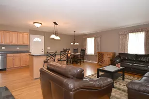 861 S Hawthorne Ave, Elmhurst, IL 60126 - Photo 9