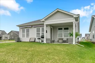 3243 Sweetgrass Cir, Aurora, IL 60503 - Photo 25