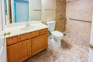 17080 W Cunningham Ct, Libertyville, IL 60048 - Photo 15