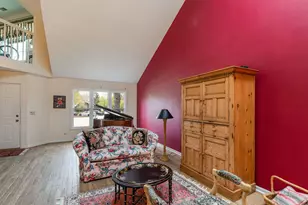 145 Willow Pkwy, Buffalo Grove, IL 60089 - Photo 3