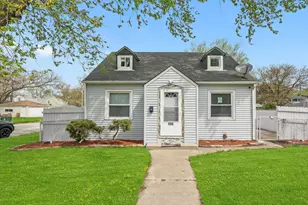 500 Engle St, Dolton, IL 60419 - Photo 1