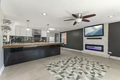 10505 S Avenue F, Chicago, IL 60617 - Photo 5