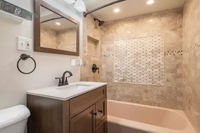 10505 S Avenue F, Chicago, IL 60617 - Photo 21