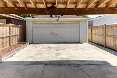 10505 S Avenue F, Chicago, IL 60617 - Photo 31