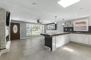 10505 S Ave F, Chicago, IL 60617 - Photo 7