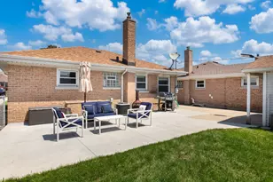 7701 W Victoria St, Chicago, IL 60631 - Photo 17