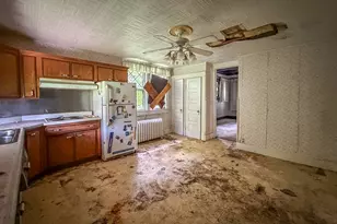 463 S Monroe St, Decatur, IL 62522 - Photo 9