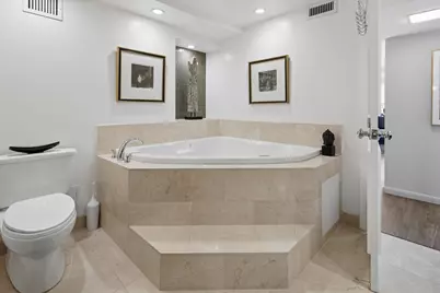 339 W Barry Avenue #24A, Chicago, IL 60657 - Photo 21