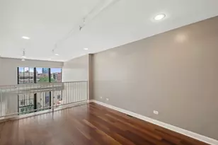 70 E 18th St, Chicago, IL 60616 - Photo 15