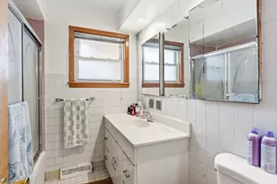 2001 Plainfield Dr, Des Plaines, IL 60018 - Photo 21