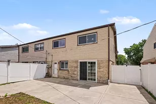 9120 Hollyberry Ave, Des Plaines, IL 60016 - Photo 3