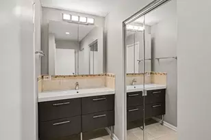 9120 Hollyberry Ave, Des Plaines, IL 60016 - Photo 21