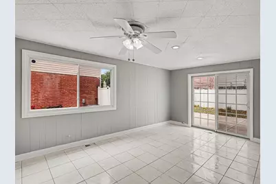 9120 Hollyberry Avenue, Des Plaines, IL 60016 - Photo 7