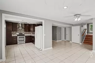9120 Hollyberry Ave, Des Plaines, IL 60016 - Photo 9
