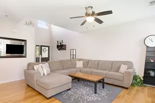 2751 McClennan Ct, Naperville, IL 60563 - Photo 5