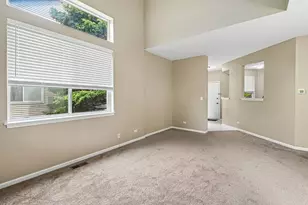 2992 Waters Edge Cir, Aurora, IL 60504 - Photo 9