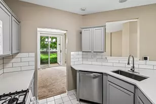 2992 Waters Edge Cir, Aurora, IL 60504 - Photo 17