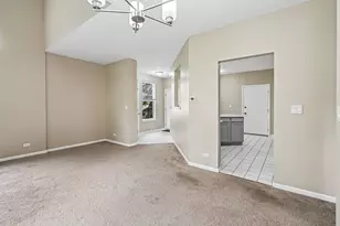 2992 Waters Edge Cir, Aurora, IL 60504 - Photo 7