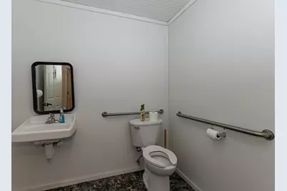110 N 2nd Street, Clinton, IA 52732 - Photo 15
