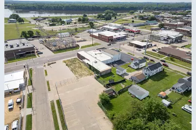 110 N 2nd Street, Clinton, IA 52732 - Photo 27