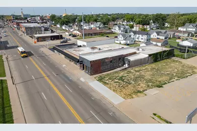 110 N 2nd Street, Clinton, IA 52732 - Photo 23