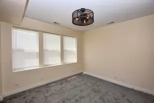 2840 W Glenlake Ave, Chicago, IL 60659 - Photo 13