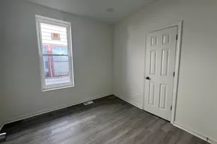 11333 S Edbrooke Ave, Chicago, IL 60628 - Photo 11